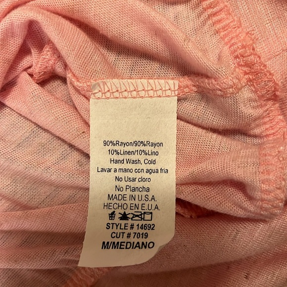 Body Central pink faux pearl embellished V-neck tunic size medium - Picture 9 of 9